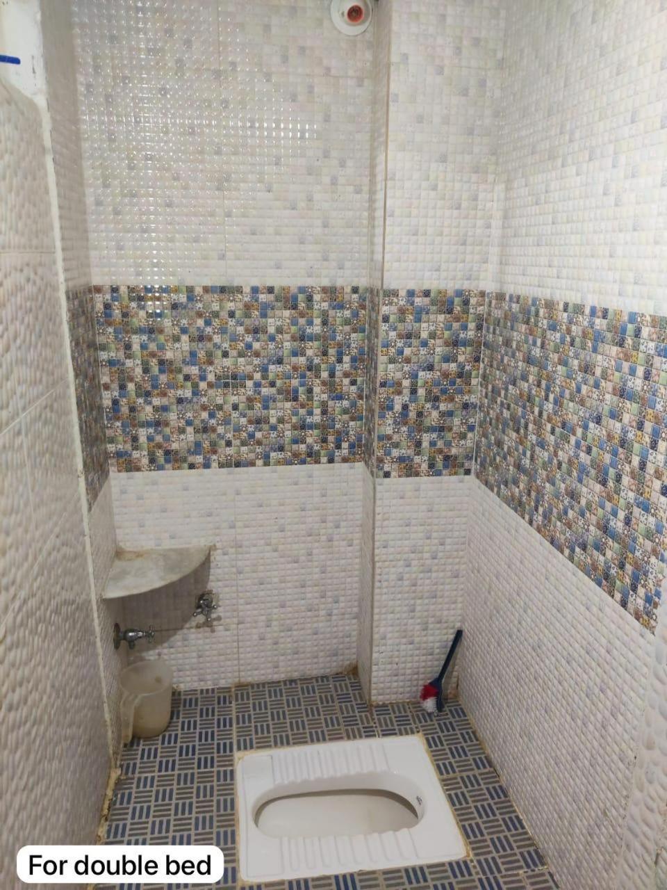 Hotel Amritam Inn 乌贾因 外观 照片